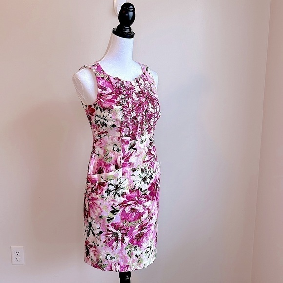 Dress Barn Pink Floral Print Sleeveless Sheath Dress Size 4Petite **Like New** - Picture 4 of 12